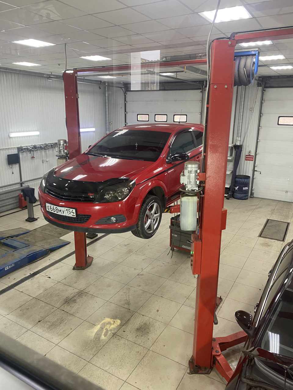 Замена троса ручника. — Opel Astra H GTC, 1,8 л, 2007 года | визит на ...