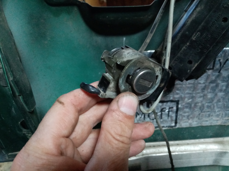 Как извлечь личинку из замка водительской двери? — DRIVE2