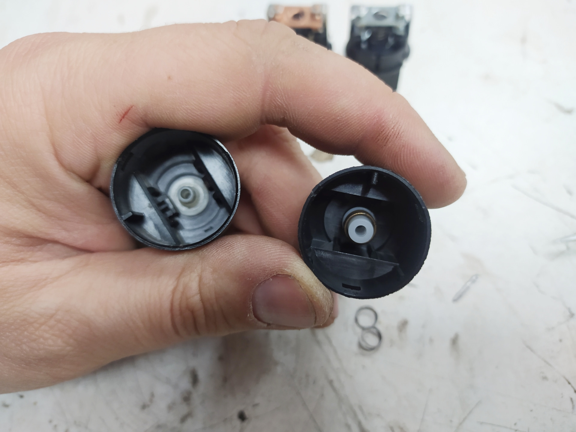 Стопы горят в пол накала 🚨 замена "лягушки" 🐸 — Lada Приора седан, 1,6 ...