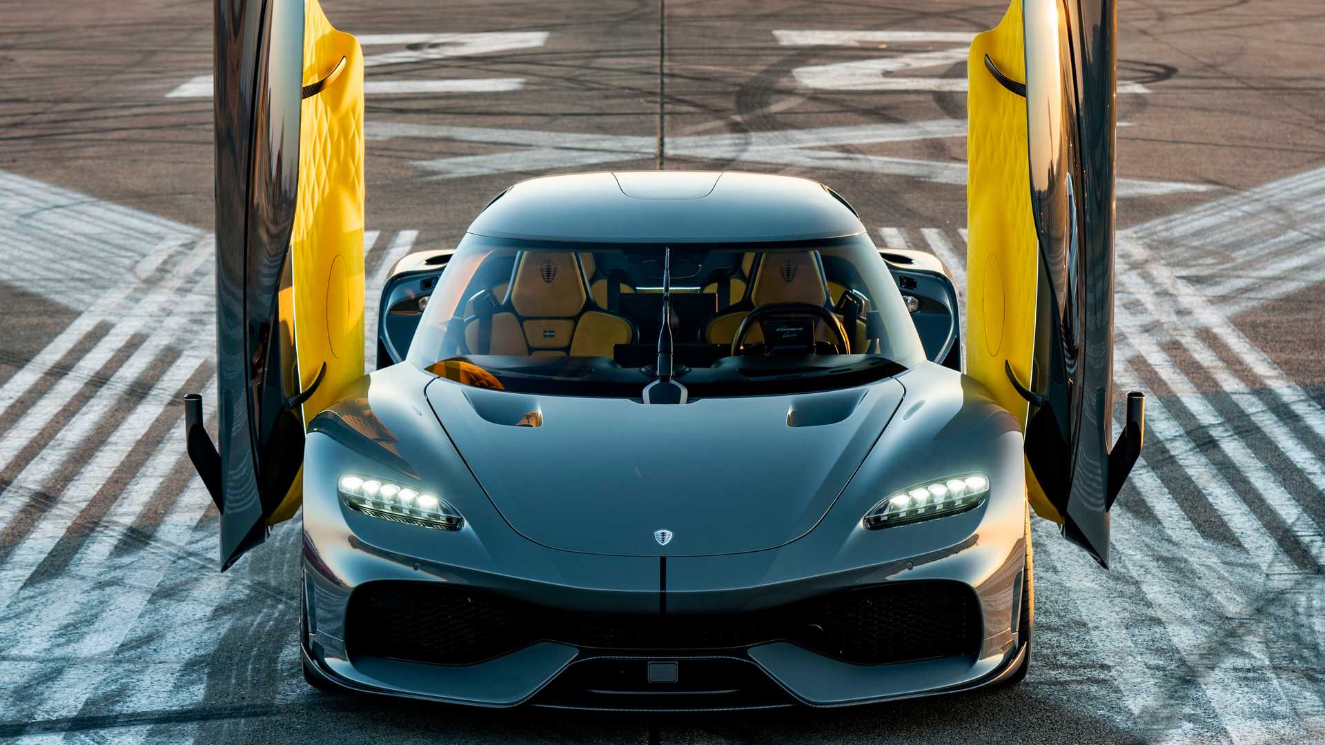 Гиперкар Koenigsegg 2020