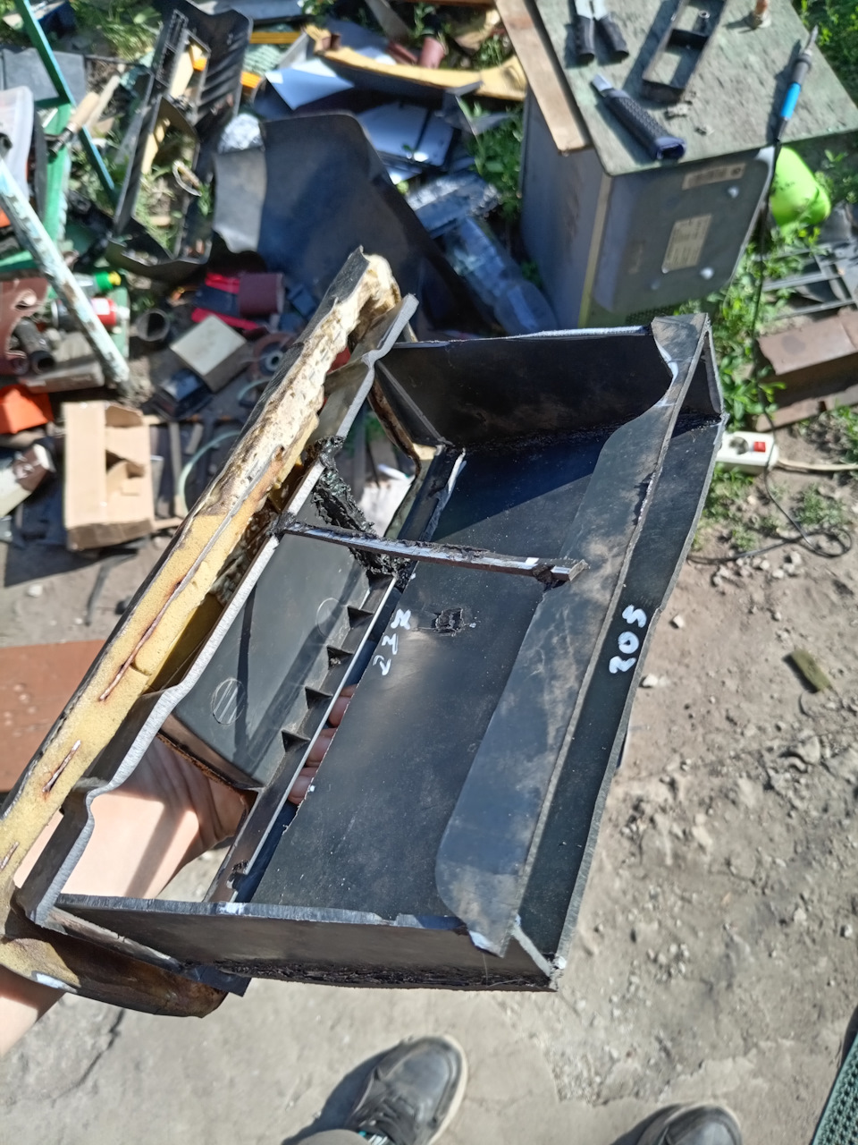 С другой стороны — Lada 2120 Надежда