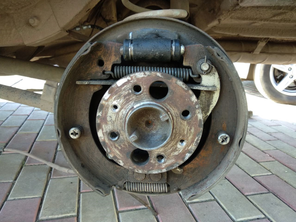 Техническое обслуживание ч. 1 Тормоза (Brembo диски и комплект колодок ...