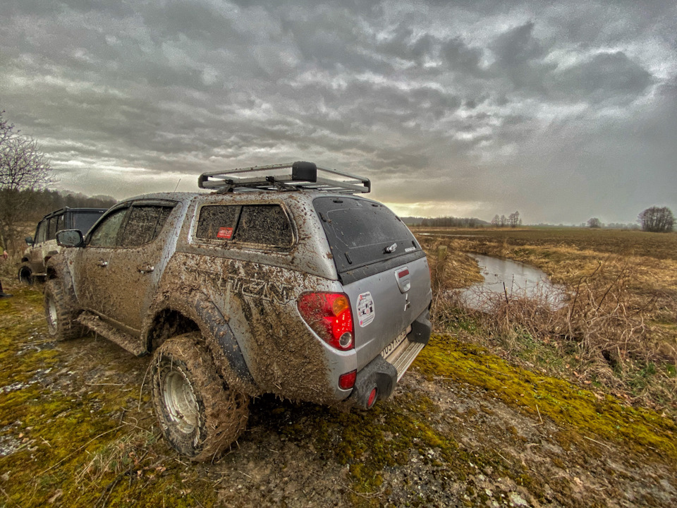 РЈС‚РѕРїРёР» Mitsubishi l200