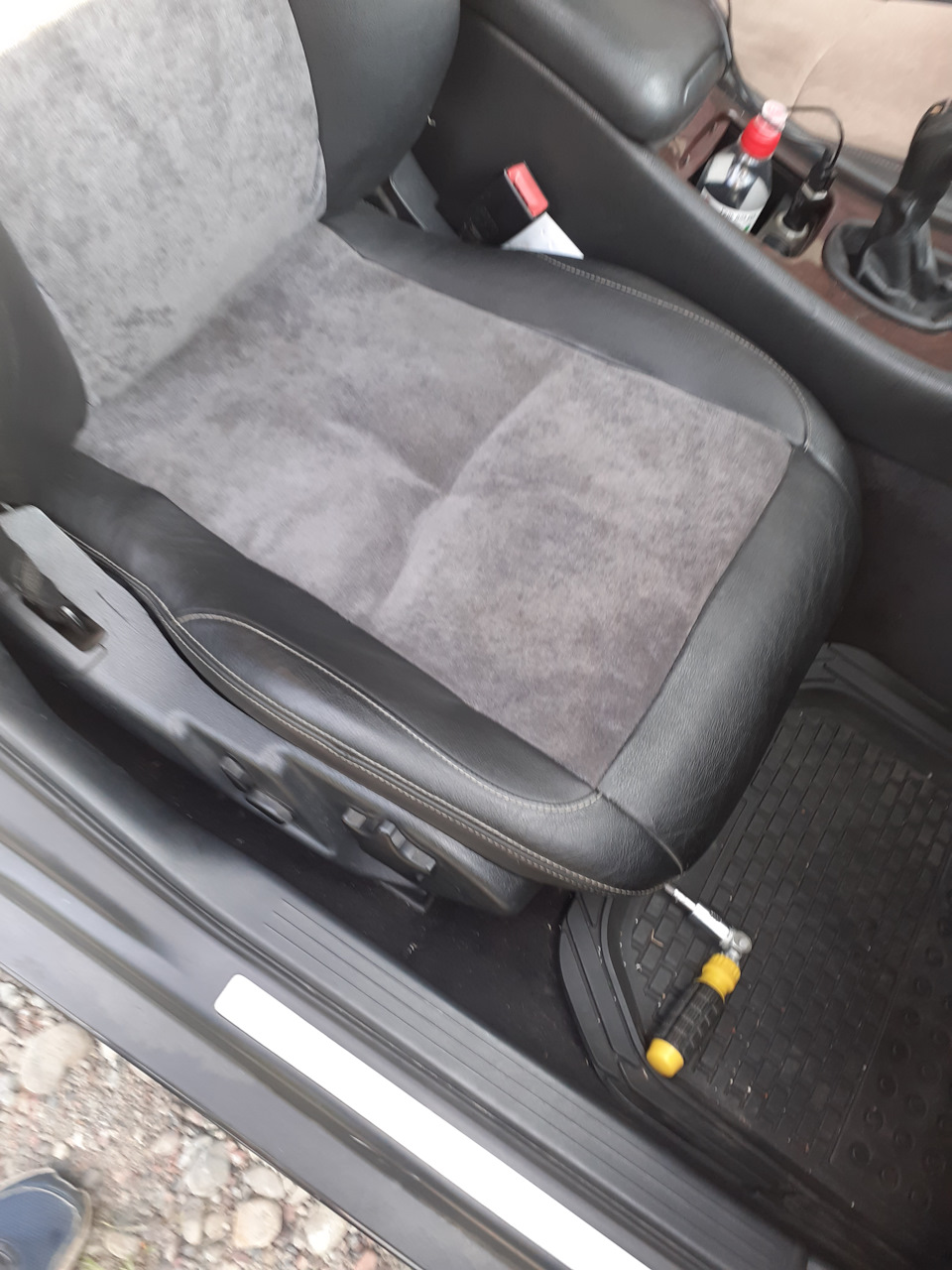 Ремонт скрипучего седла — Mercedes-Benz C-Class (W203), 2 л, 2001 года ...