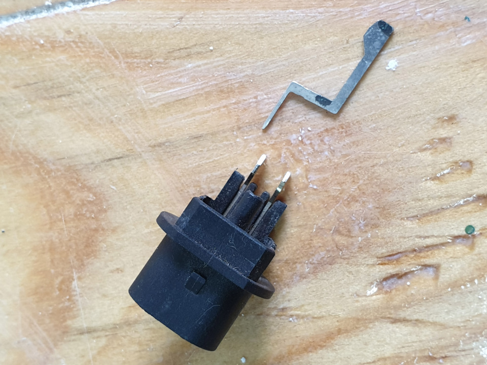 Концевик двери, выключатель света в кабине, кнопка двери, индикатор ...