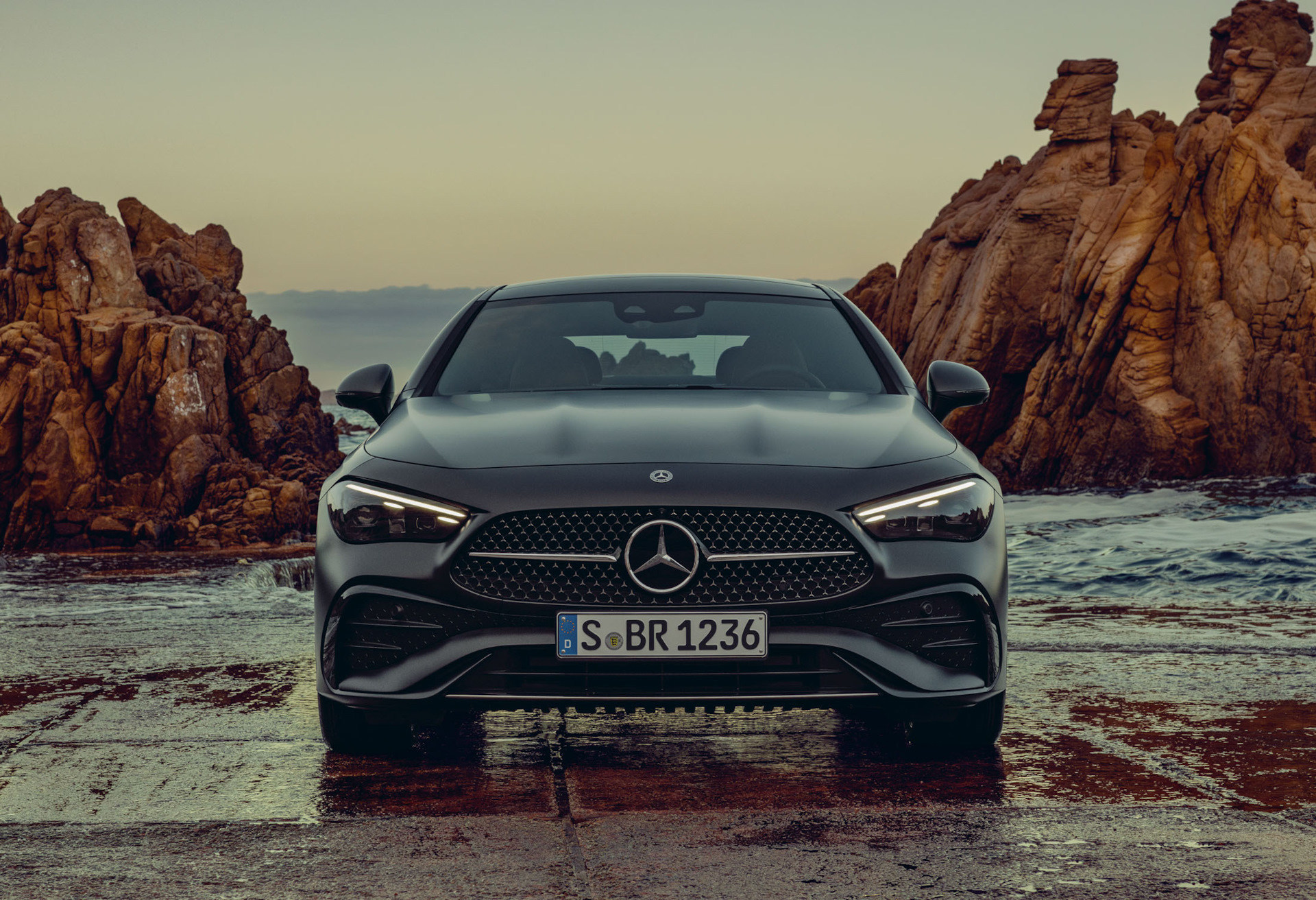 2025 Mercedes-Benz GLC Coupe AMG Line (Color: Graphite Grey) - Front Caricos