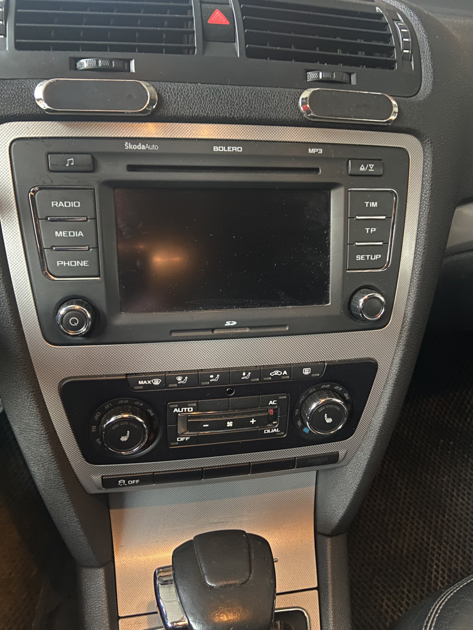 Магнитола. — Skoda Octavia A5 Mk2, 1,8 л, 2011 года | автозвук | DRIVE2