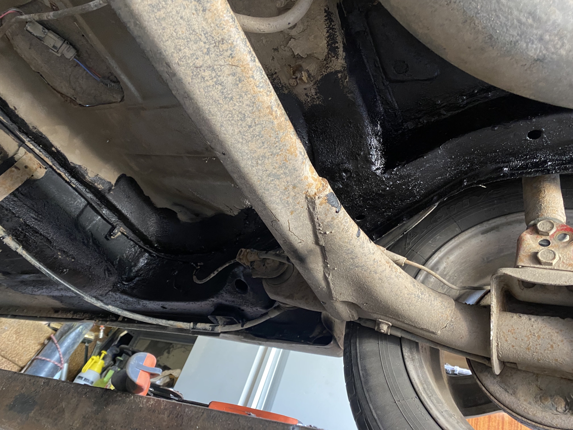 Лопнул лонжерон — Lada 2115, 1,5 л, 2005 года | кузовной ремонт | DRIVE2