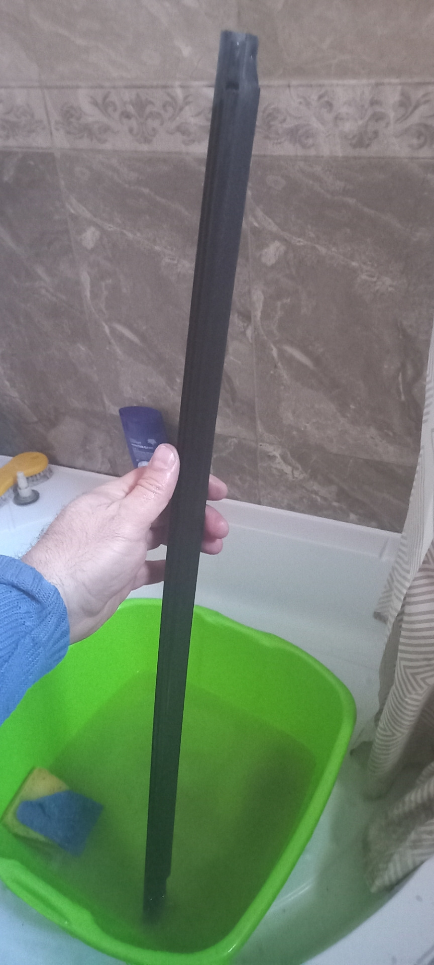 Чистка оконных уплотнителей — Hyundai Sonata IV (EF), 2,7 л, 2005 года ...