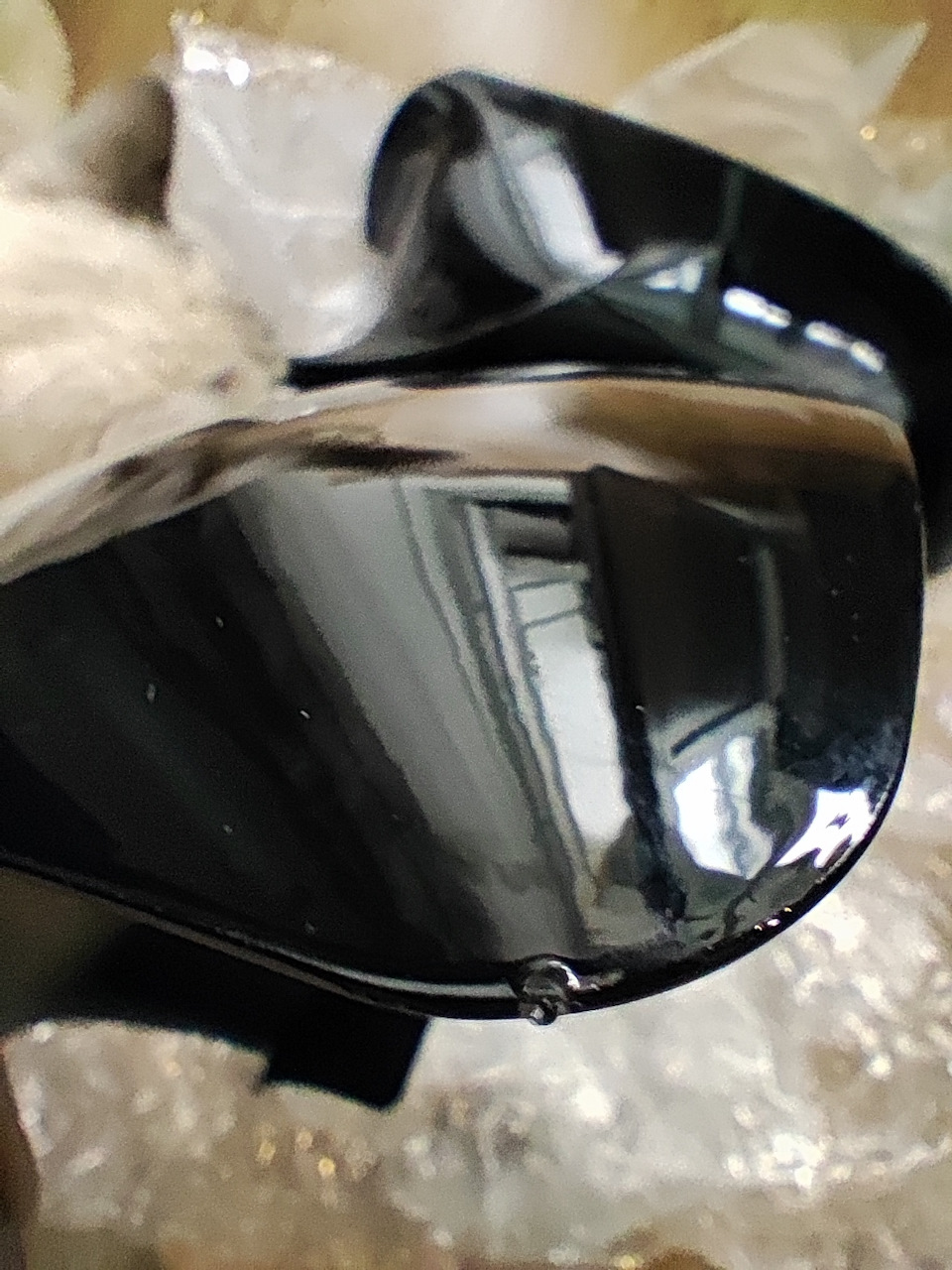 ❌ Подтеки ЛКП на внешнее стороне накладки — Mazda 3 (1G) BK