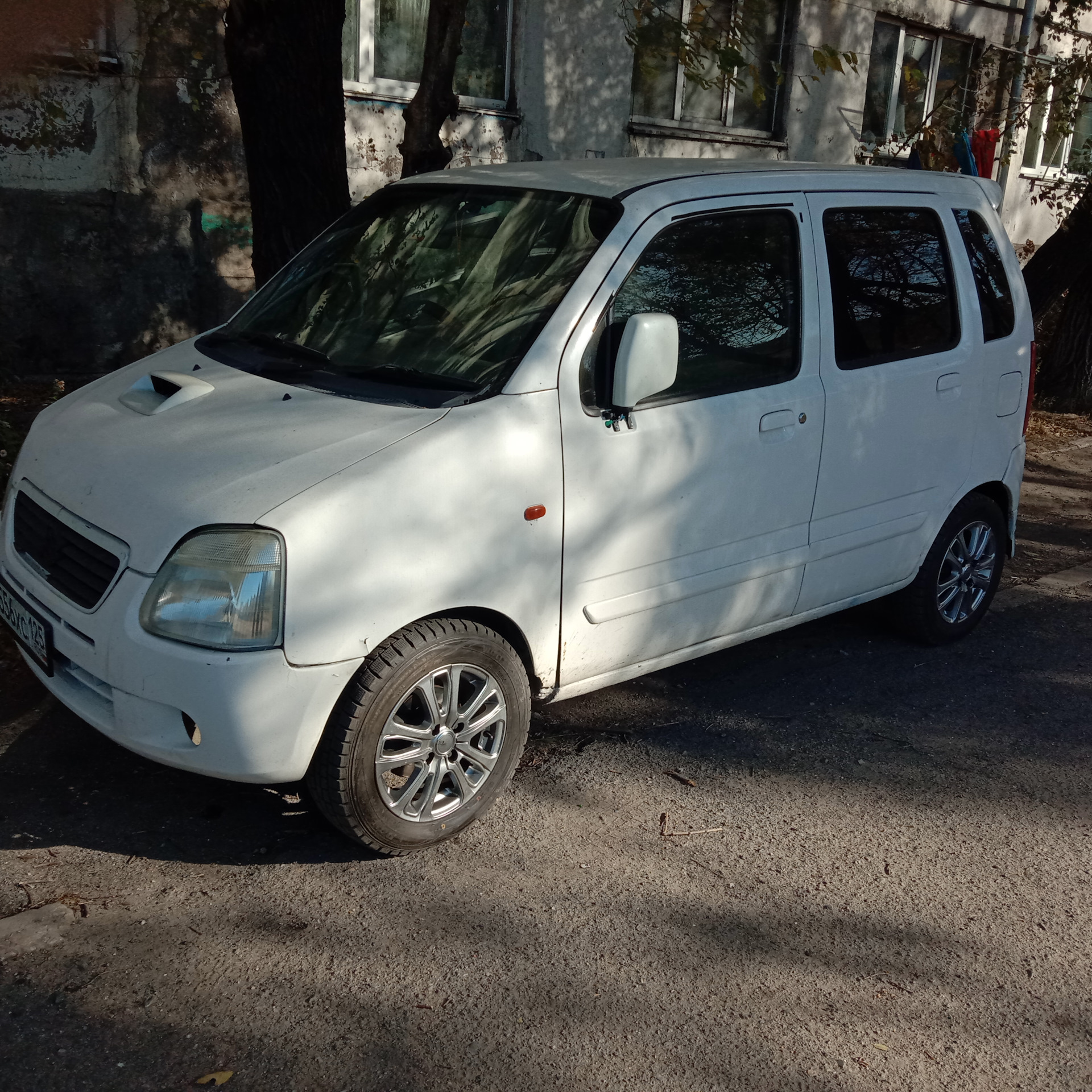 Литье на сузуки вагон r. Сузуки вагон 2000 года. Suzuki wagon 2005. Литье на сузуки вагон r. Suzuki wagon r 2015 диски.