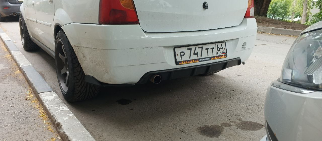 Элероны заднего бампера — Renault Logan (1G), 1,6 л, 2009 года ...