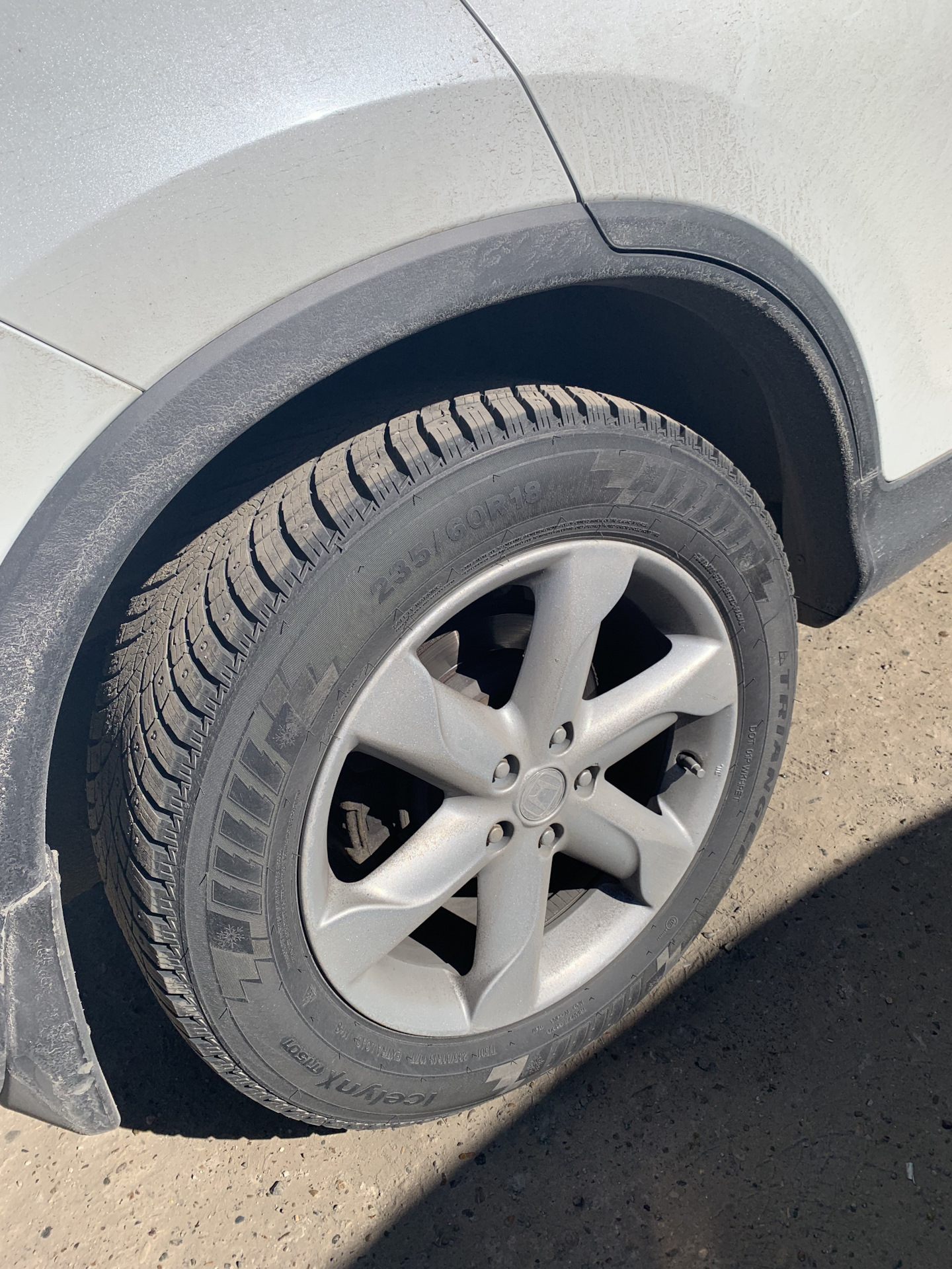 Резина 235/60 r18 — Honda CR-V (RM), 2 л, 2014 года | колёсные диски ...