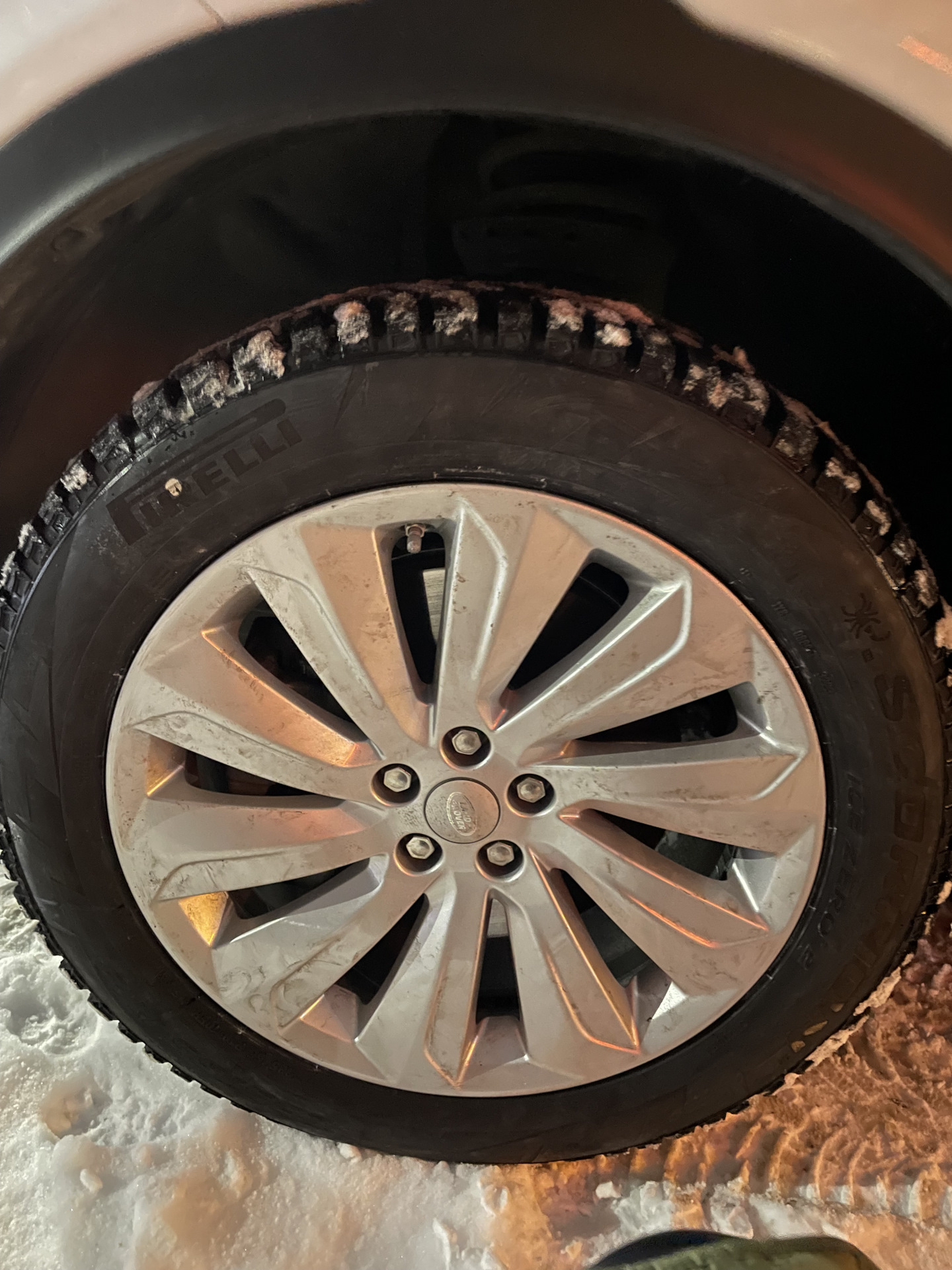 Переобулась — Land Rover Discovery Sport (2G), 2 л, 2020 года | шины ...