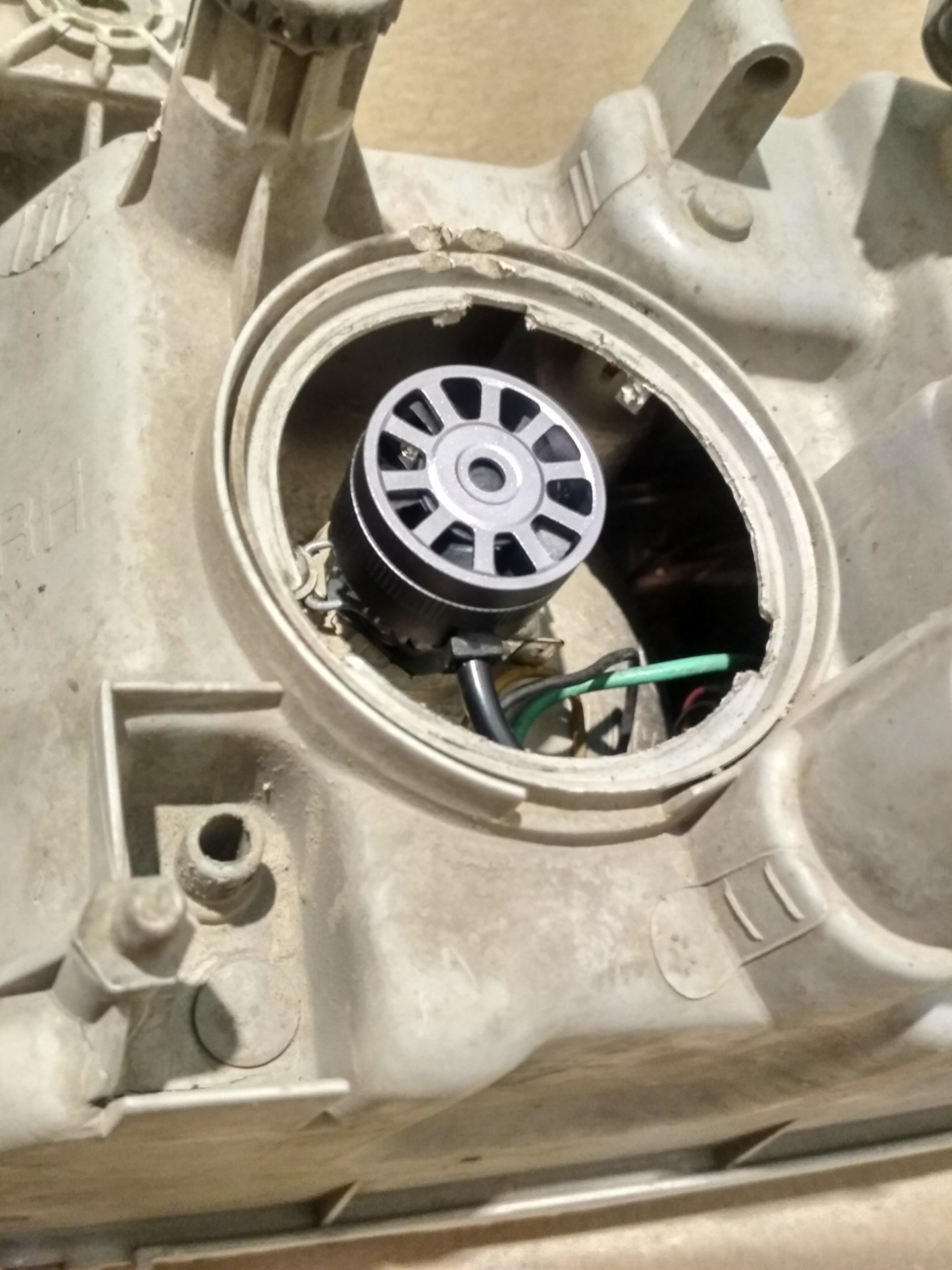 Купил я значит лэд лампы F5C, h1 — Hyundai Trajet, 2 л, 2006 года ...