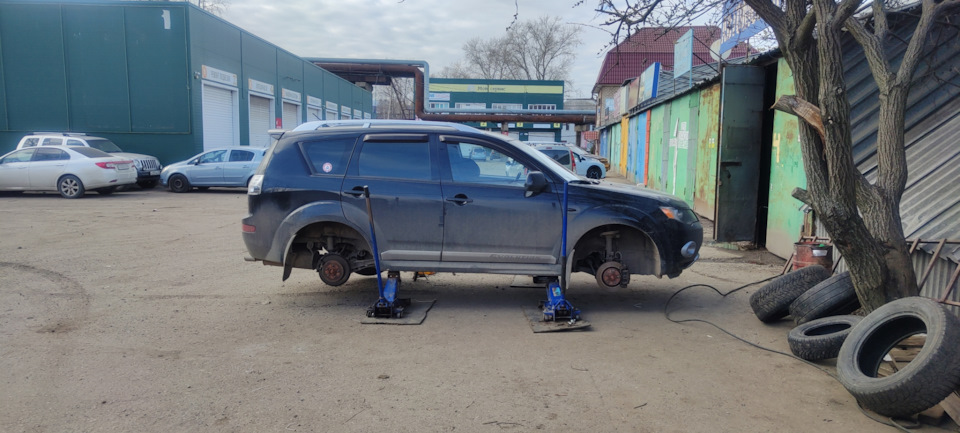 Летняя резина — Mitsubishi Outlander XL, 2,4 л, 2008 года | шины | DRIVE2