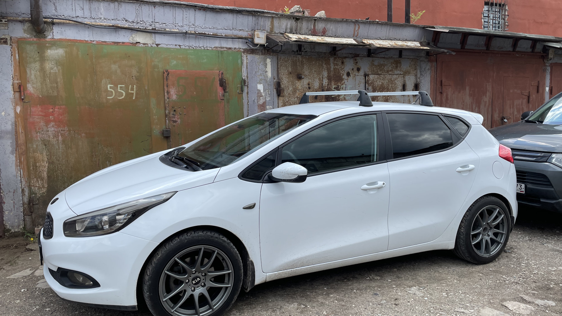 Kia Ceed 2013 бункер