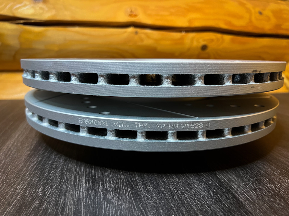 Фото в бортжурнале Volkswagen Passat CC. Запчасти на фото: BR805