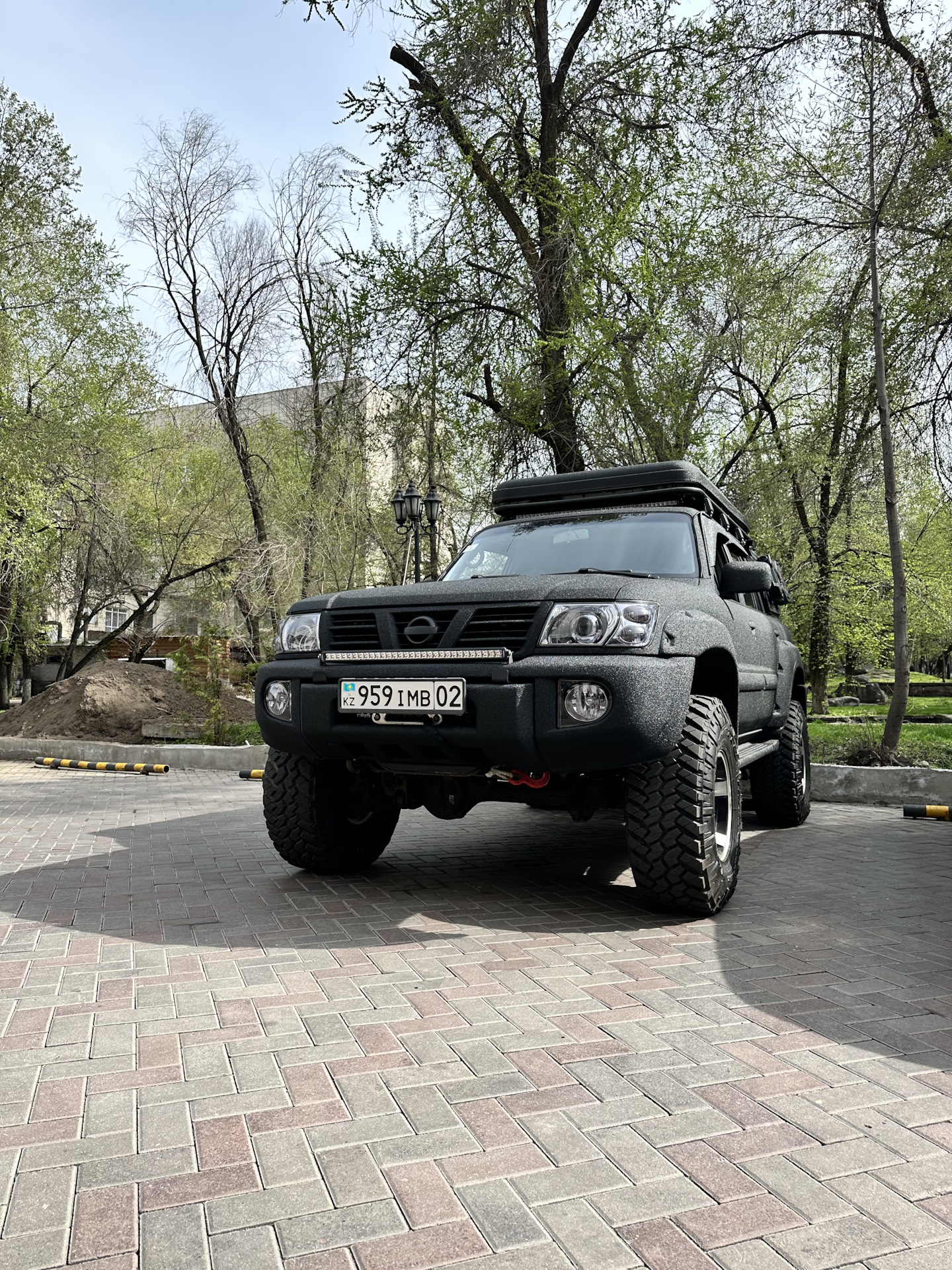 Крышка багажника — Nissan Patrol (Y61), 4,8 л, 2003 года | запчасти ...