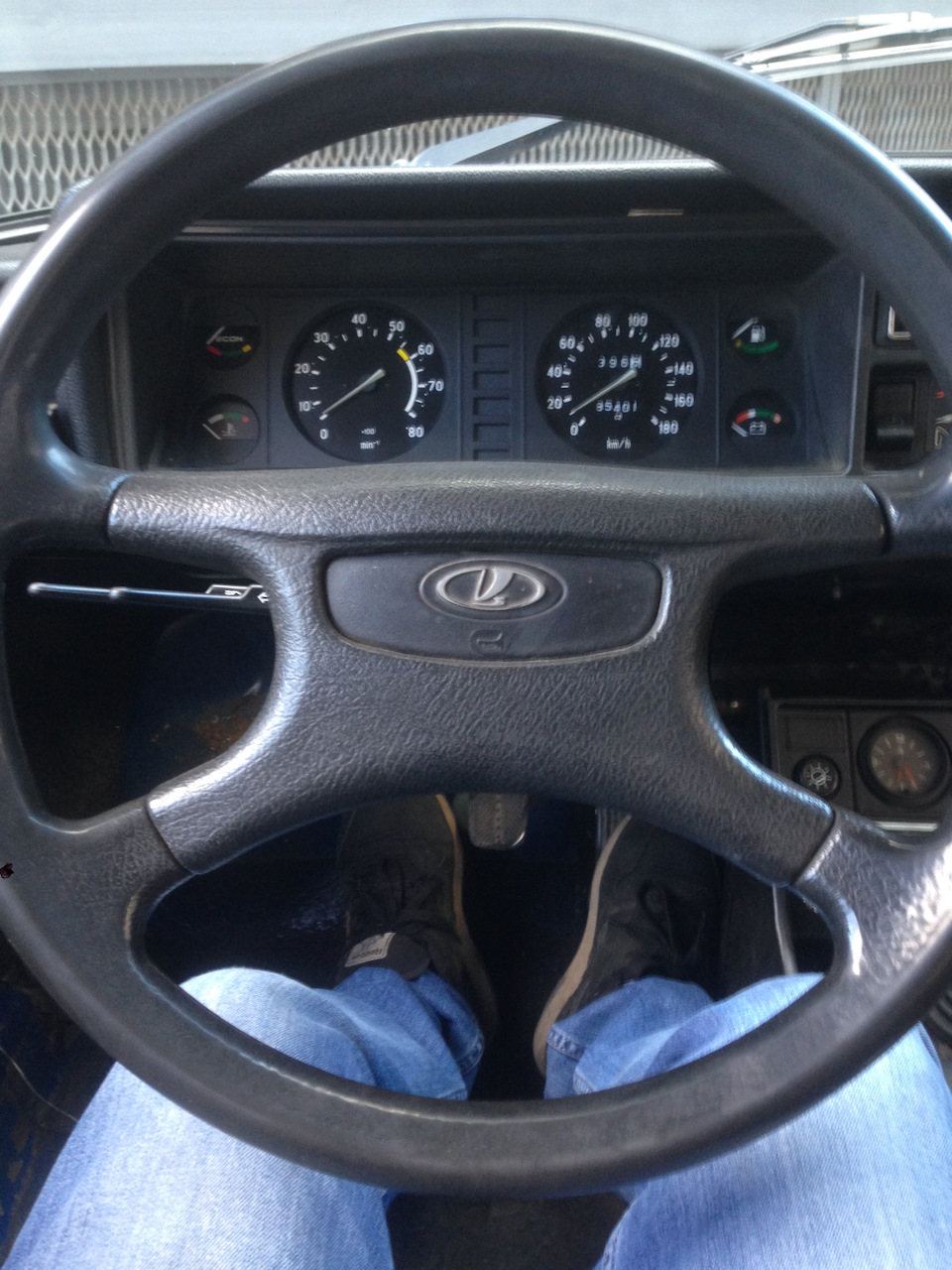 Смещение рулевой колонки, и замена вентилятора печки. — Lada 2104, 1,6 ...