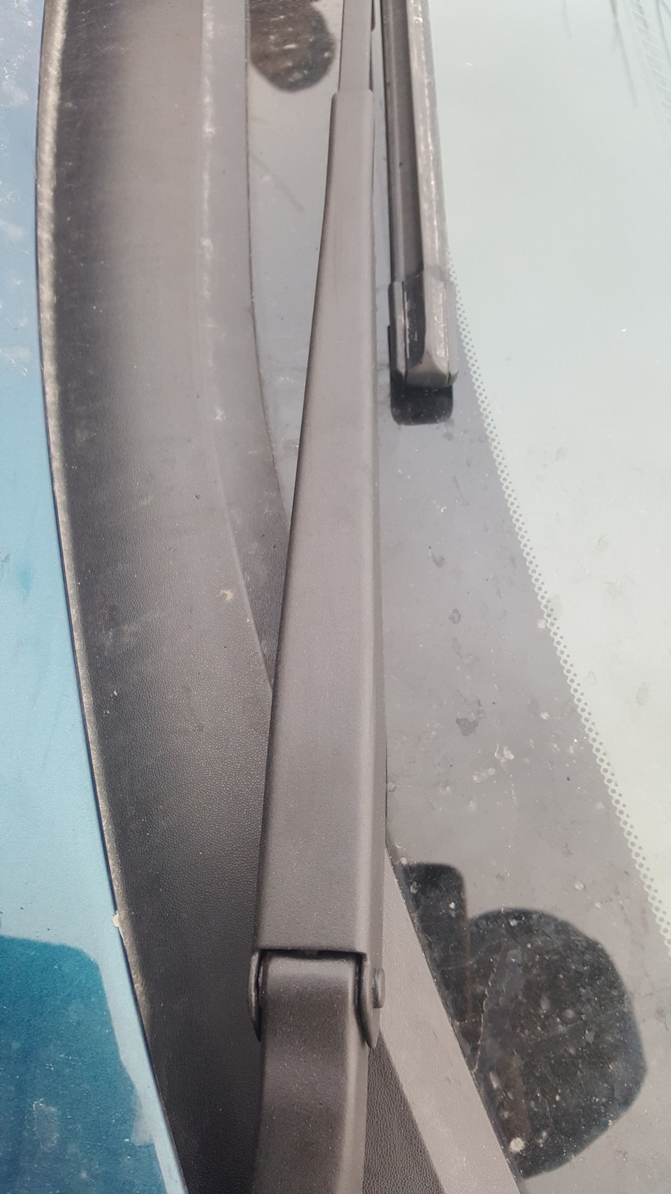 Поводки дворники + немного симметрии — Mazda 3 (1G) BK, 2 л, 2007 года ...