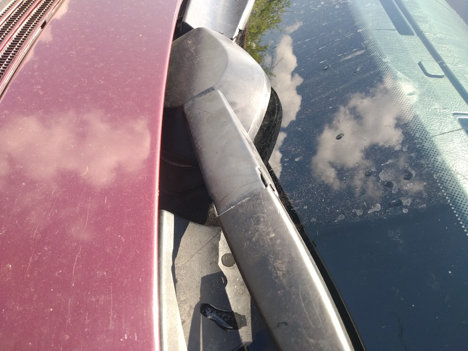 Не прижимается дворник (решено) — Mercedes-Benz E-class (W210), 2,2 л ...