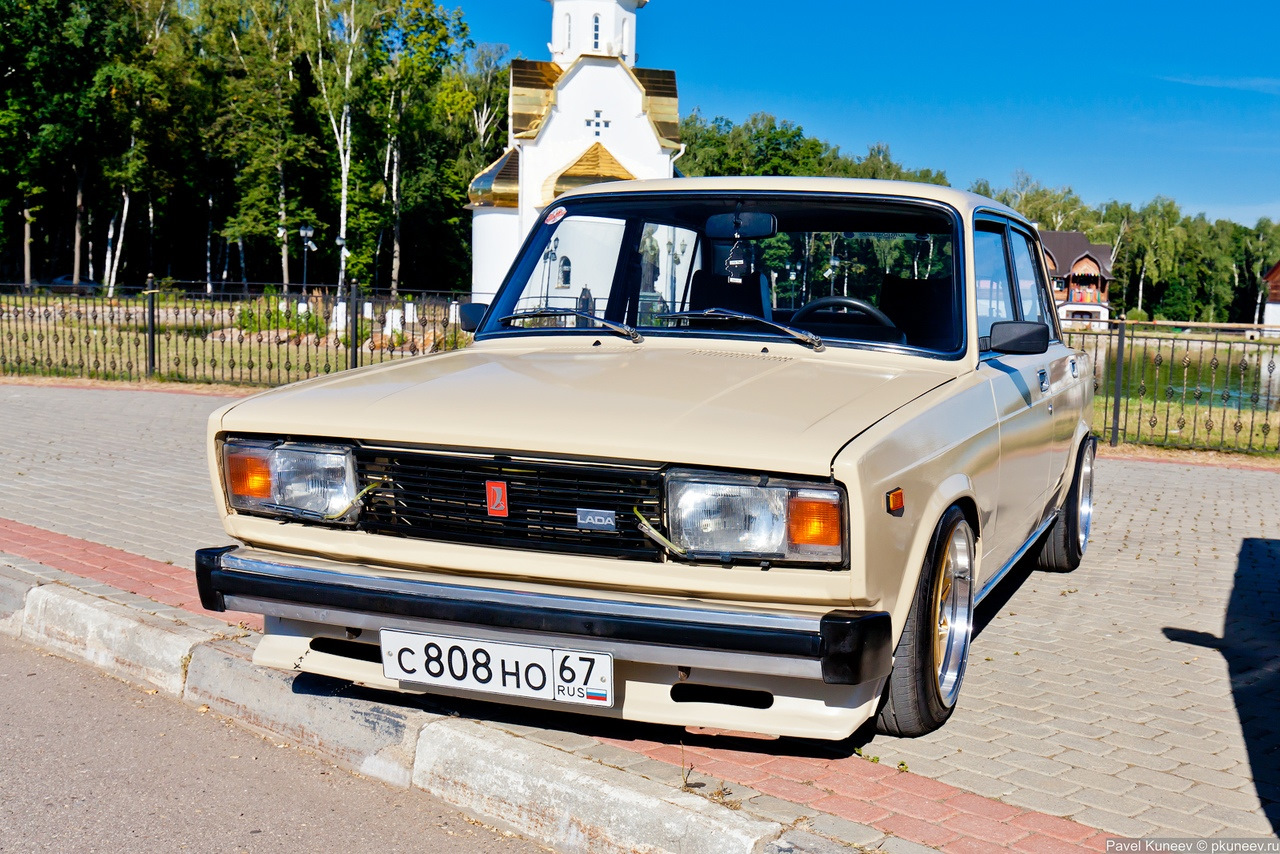 Почему ваз 2105. Решетка Lada 2105 экспортная. Лада 2105 экспорт. ВАЗ 2105 Lada Nova Spezial. Экспортная Лада 2105.