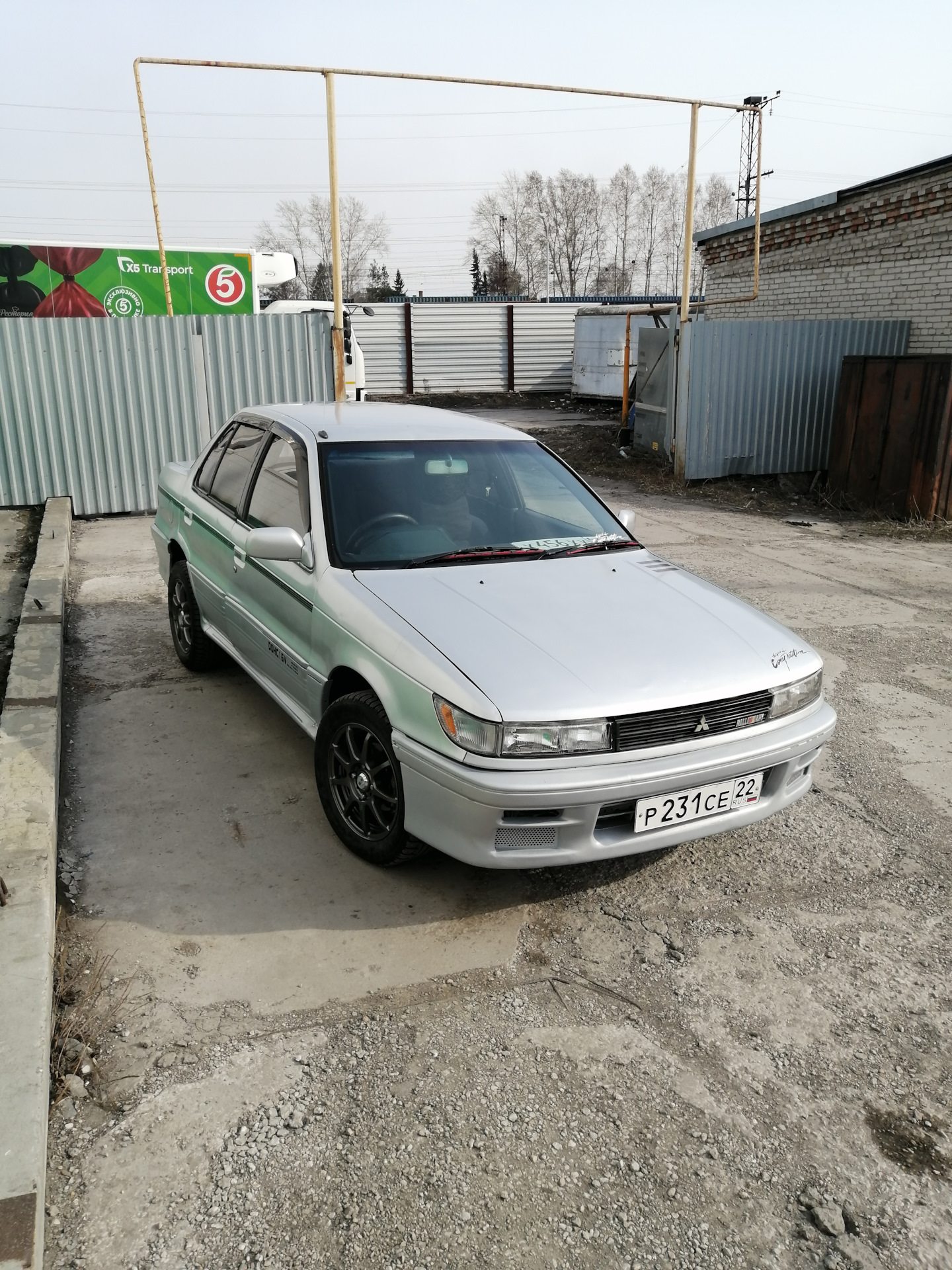 Мицубиси мираж 1990