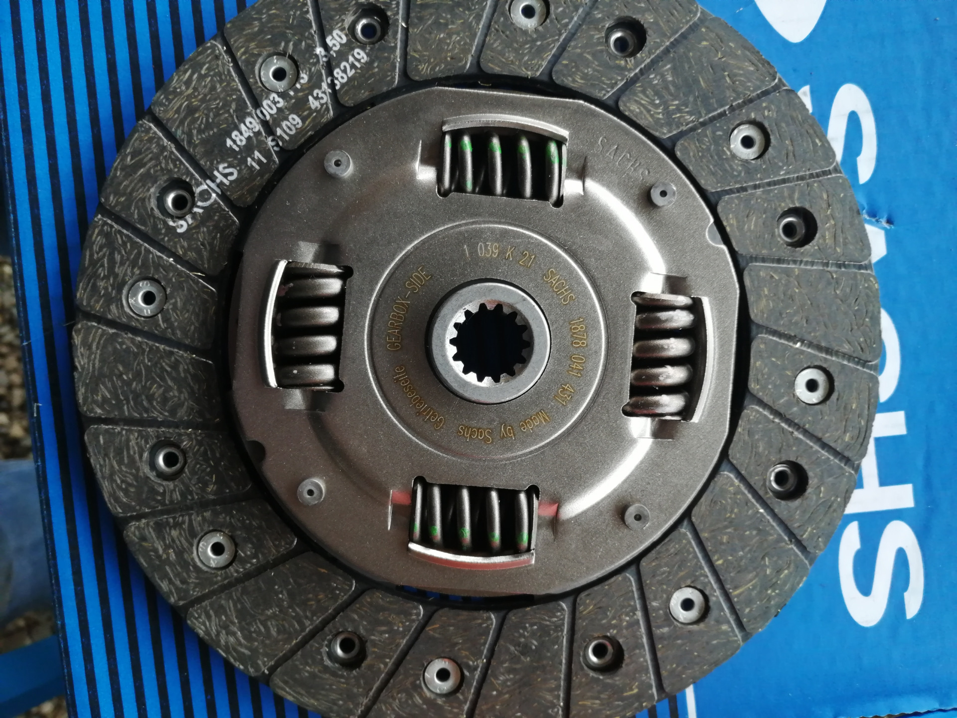 Замена сцепления опель зафира б 1.8 МККП 2007 года — Opel Zafira B, 1,8 ...