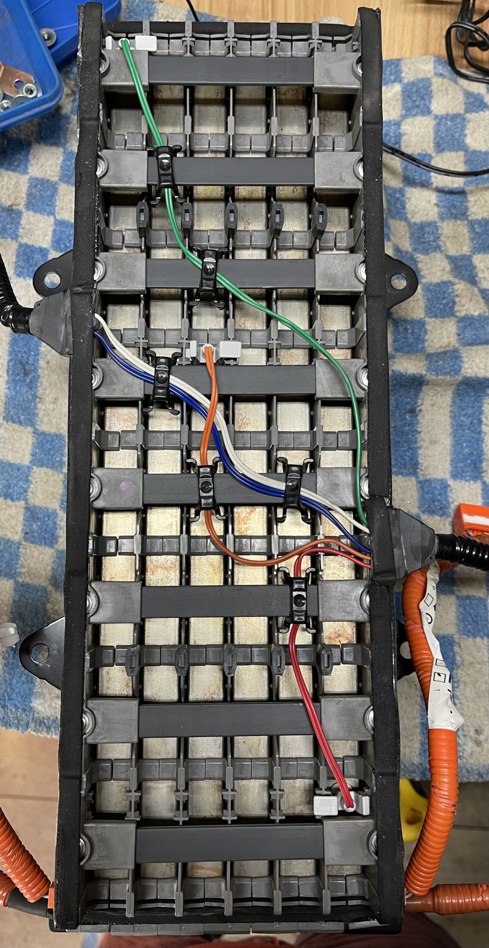 Снять все термодатчики (центральный блок) — Lexus RX 400h (2G)