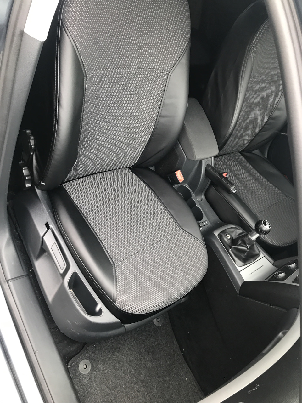 Чехлы — Skoda Octavia A5 Mk2, 1,6 л, 2013 года | аксессуары | DRIVE2