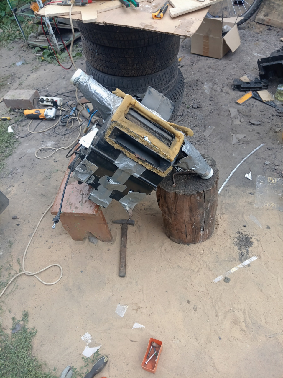 Прклеял трубки на боковые выходы — Lada 2120 Надежда