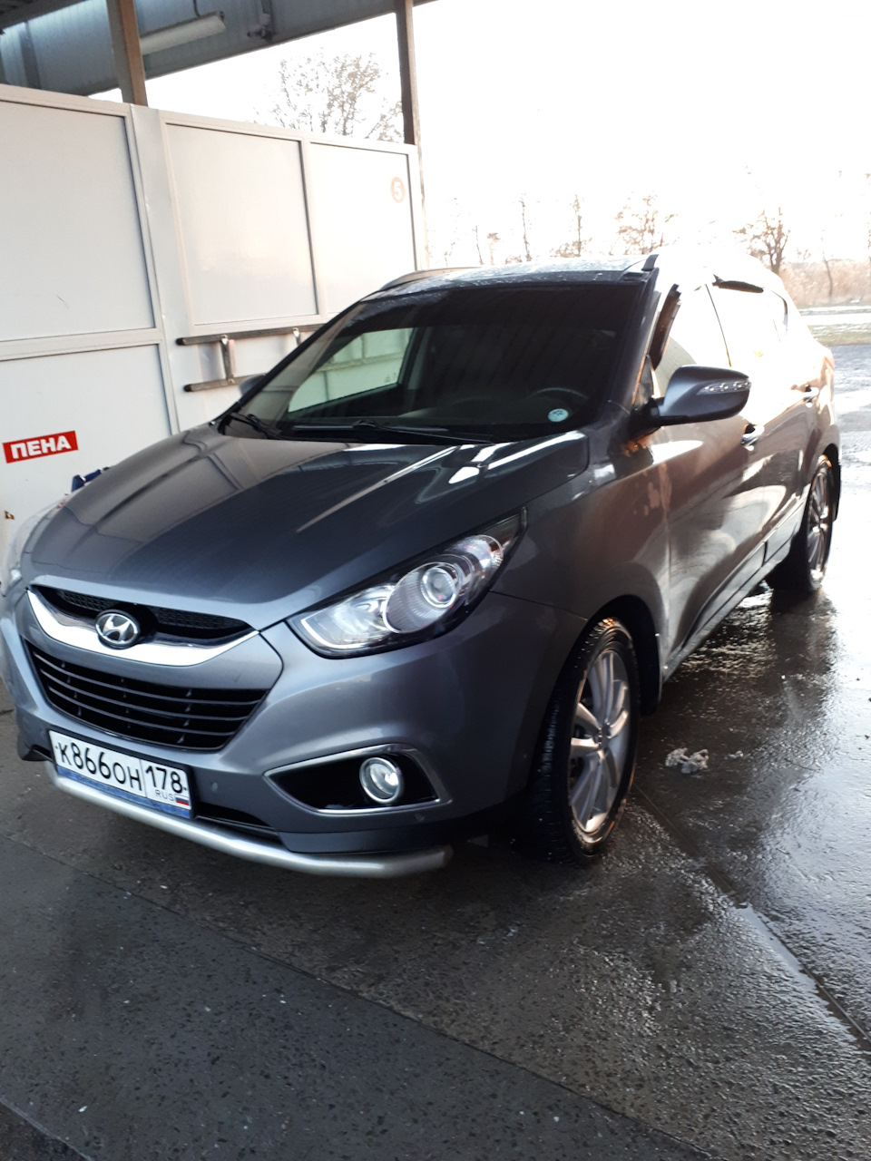 Серого 35. Серого 35. Хендай икс 35 серый. Хендай ай 35 серый. Линолеум коммерческий серый.