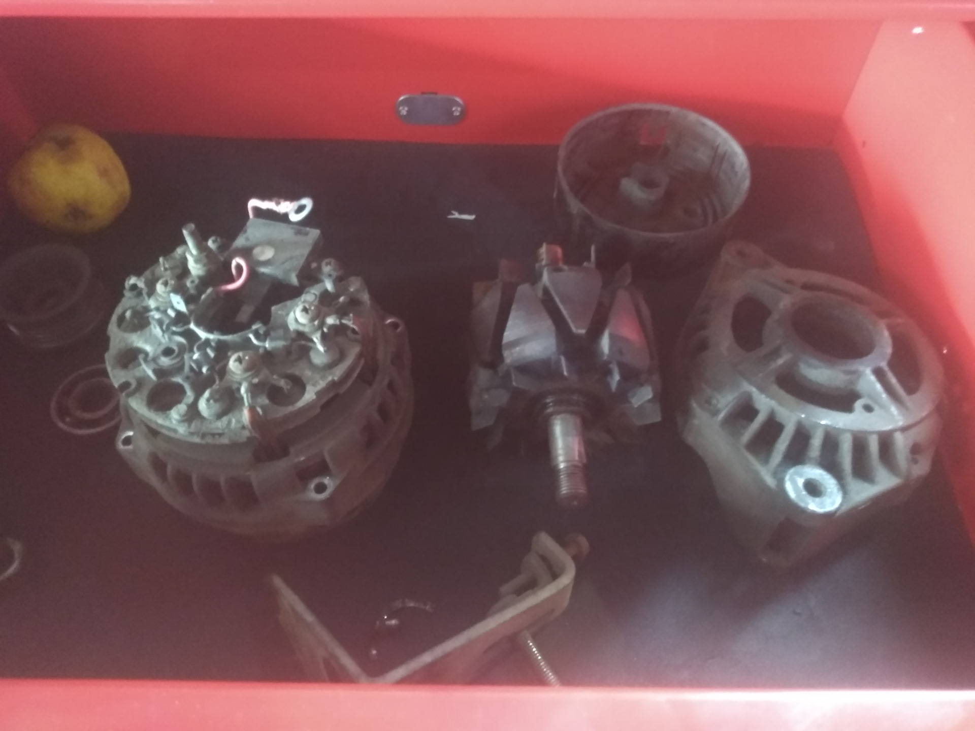 Заклинил генератор — Lada 21099, 1,5 л, 1999 года | поломка | DRIVE2