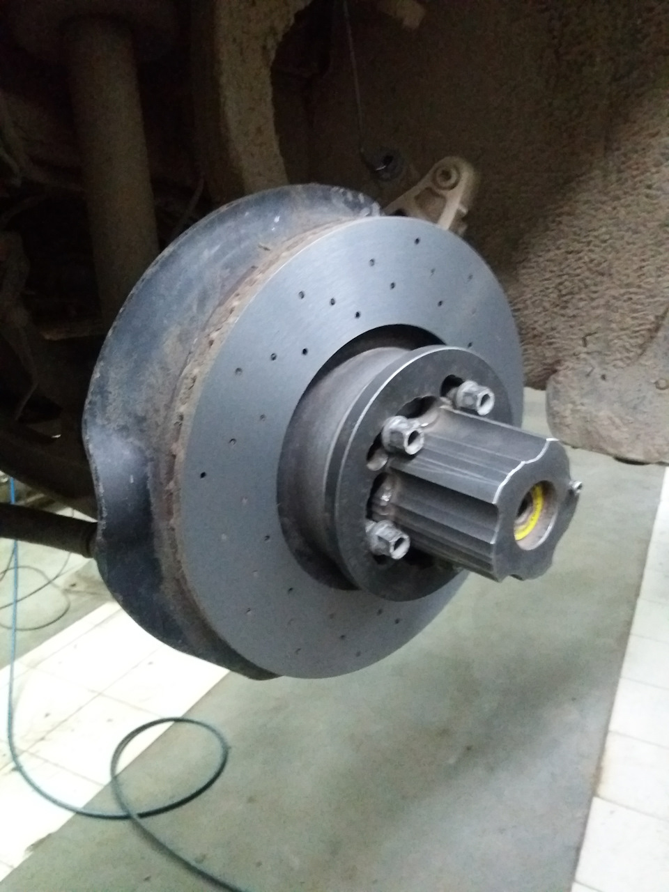 Проточил тормозные диски — Audi A6 (C6), 3 л, 2006 года | своими руками ...