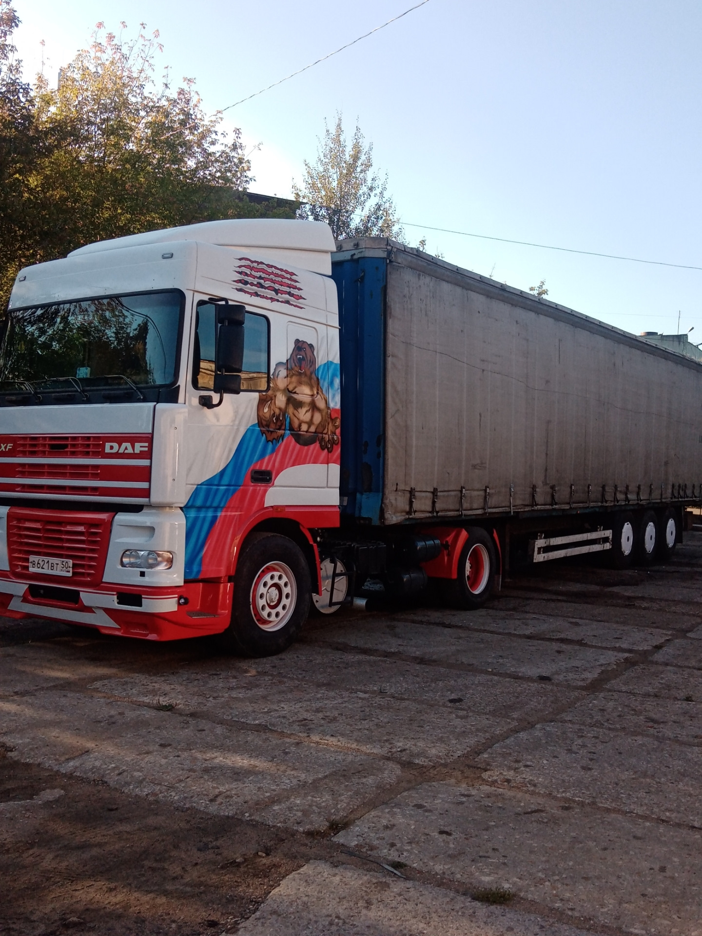 Передняя резина. — DAF 95XF, 9 л, 2002 года | шины | DRIVE2