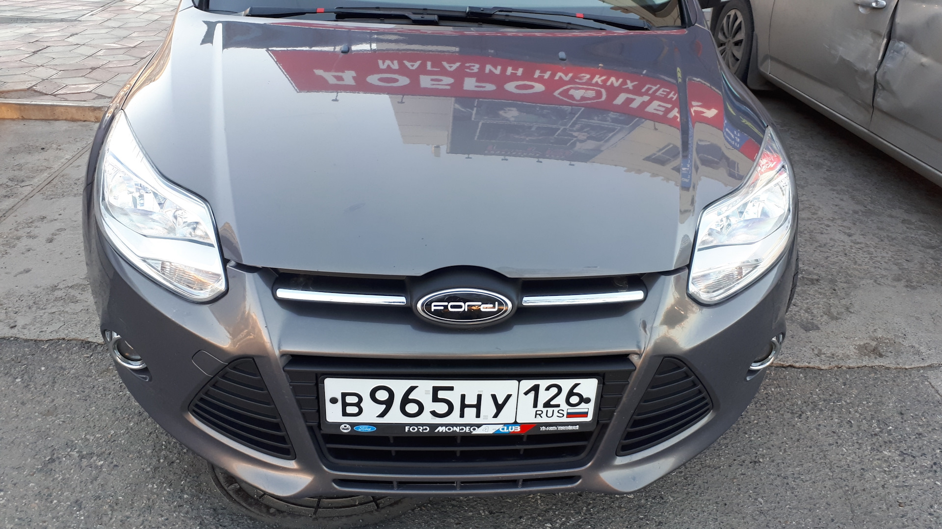 номерная рамка ford focus 2 рестайлинг. виниловые наклейки на ford focus 3. шильдик титаниум на форд фокус 3. наклейки фокус 3. задний шильдик ford focus iii.