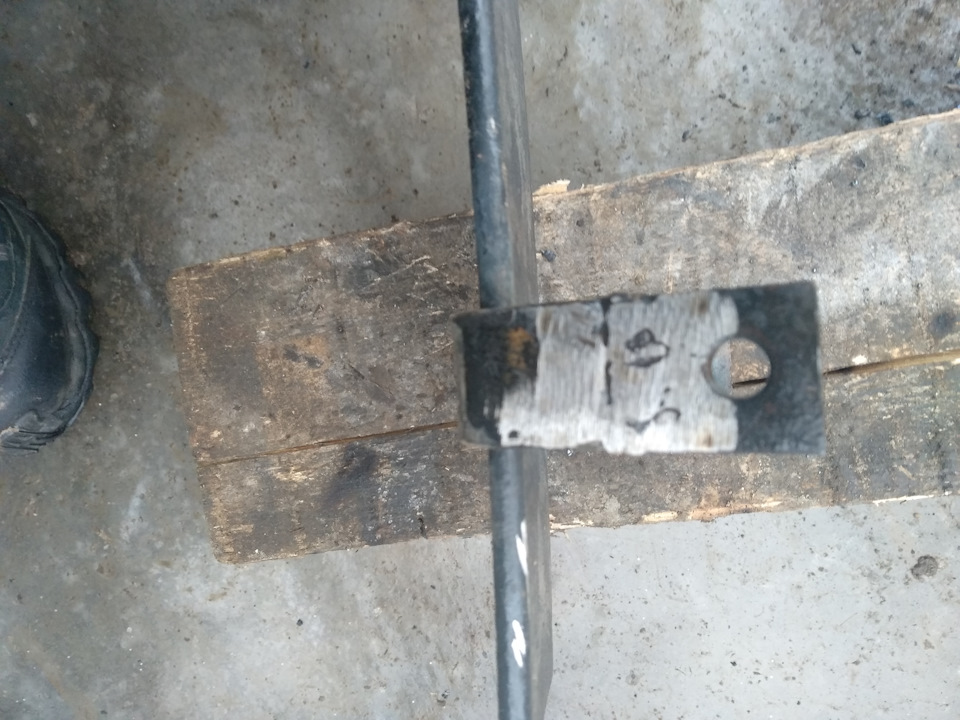 Четвертый лист мне в рессору! — УАЗ 3160, 2,7 л., 2001 года | своими ...