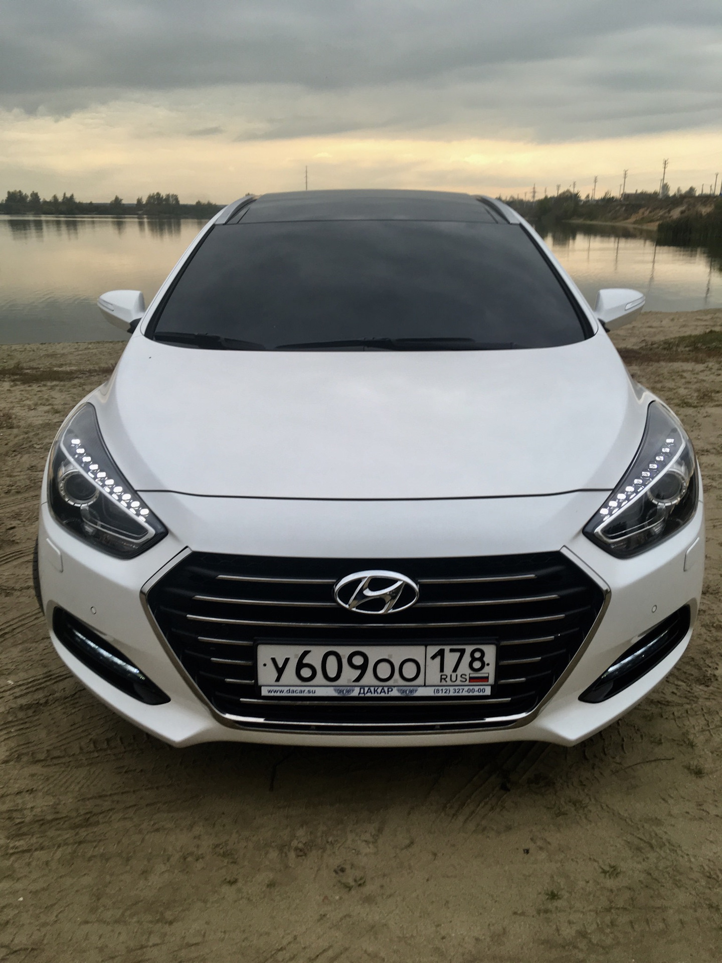 I40 Hyundai с мигалками