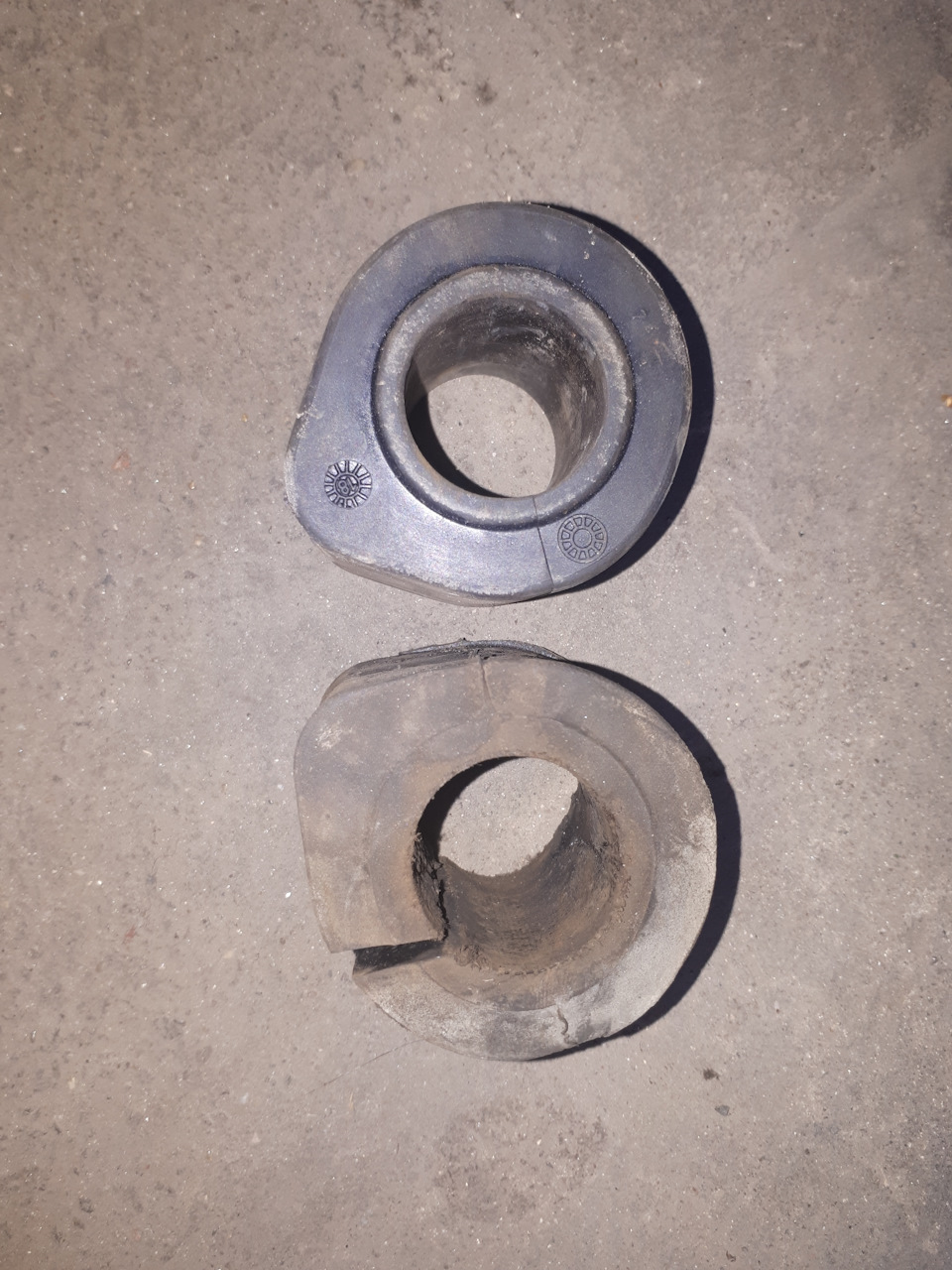 31. Тормозные диски/Втулки стабилизатора/Жидкая резина — Dodge Caravan ...