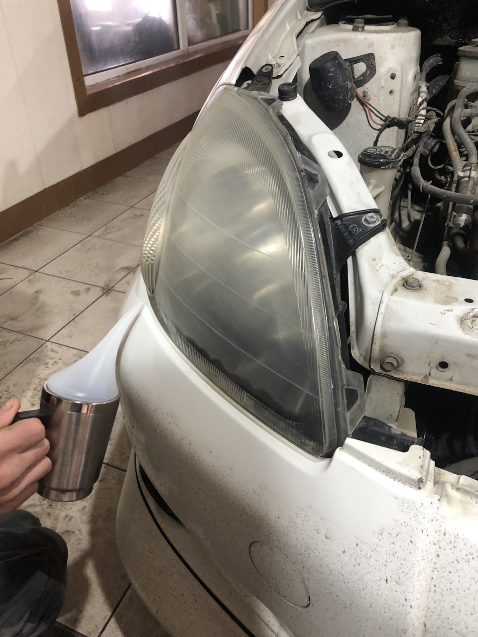 Видоизменённый подлокотник — Lada Приора хэтчбек, 1,6 л, 2020 года ...