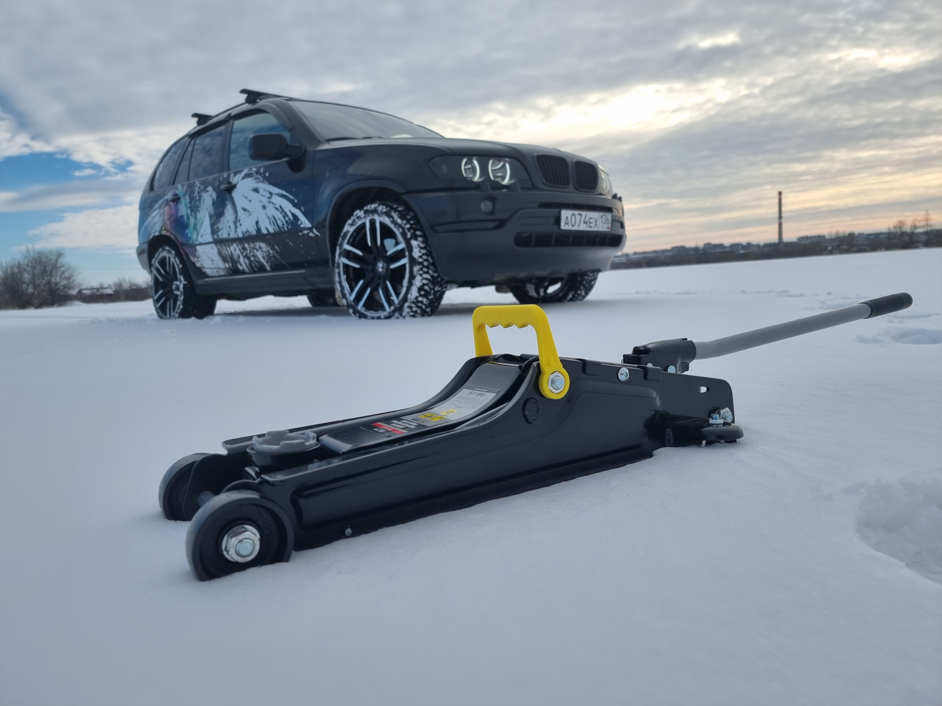 2️⃣6️⃣8️⃣ Замена колес с Домкратом AVS на 3 тонны — BMW X5 (E53), 3 л ...
