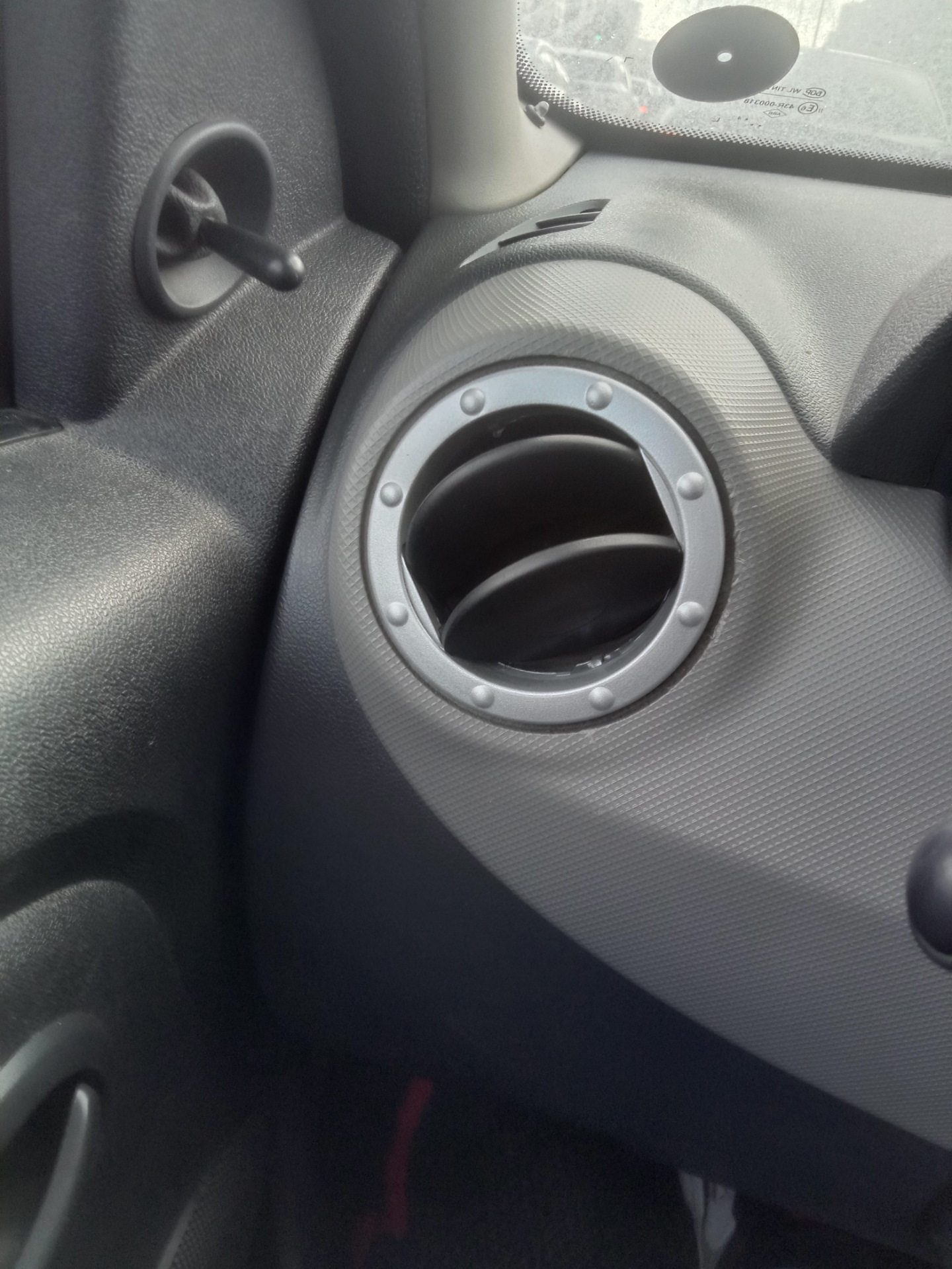Дефлекторы обдува — Renault Sandero 1G, 1,4 л, 2014 года | своими ...