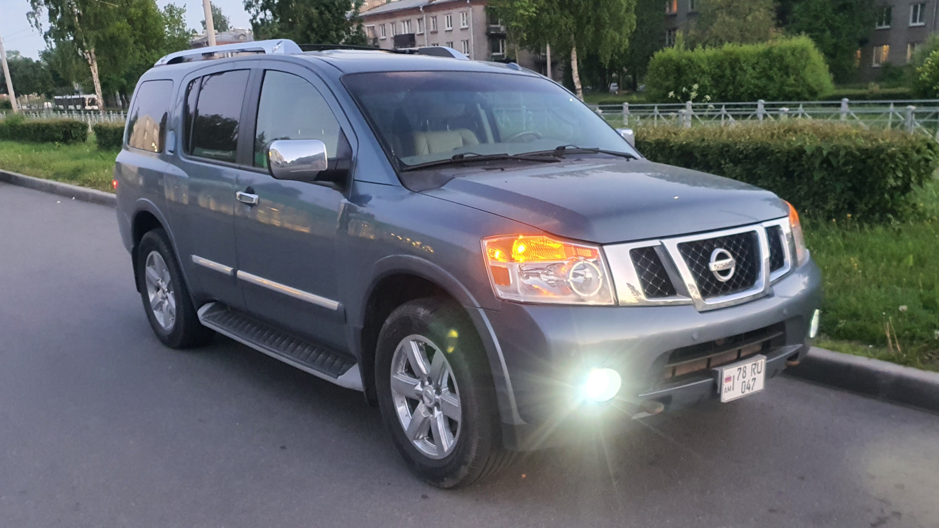 Nissan Armada 5.6 бензиновый 2011 | 