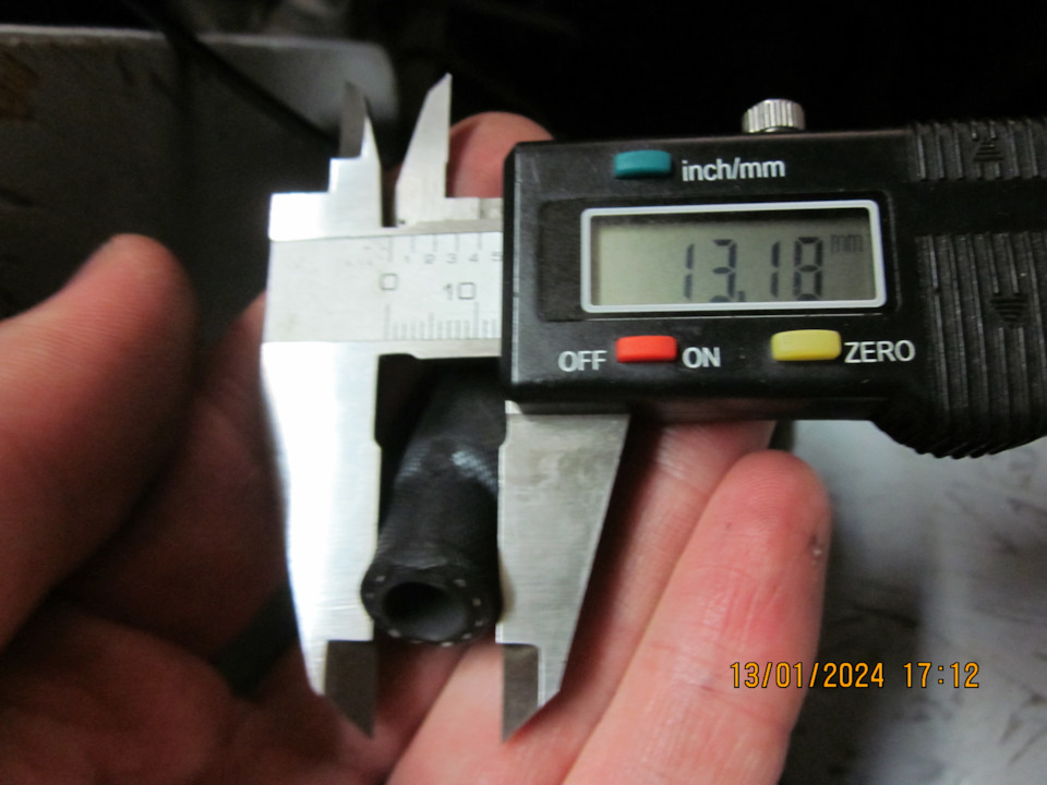 Остаточный диаметр шланга топливной магистрали под завальцовкой — Lada Vesta SW (1G). Запчасти на фото: 13012024