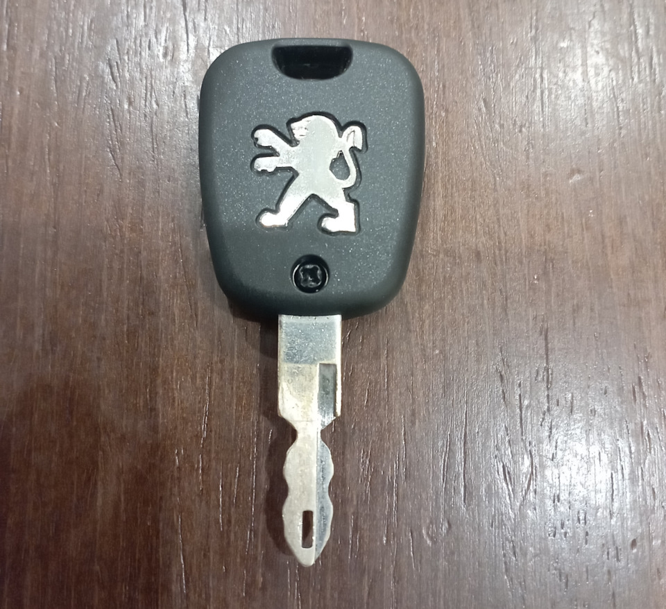 Замена корпуса ключа и батарейки Пежо 206 — Peugeot 206 CC, 2 л, 2003 ...