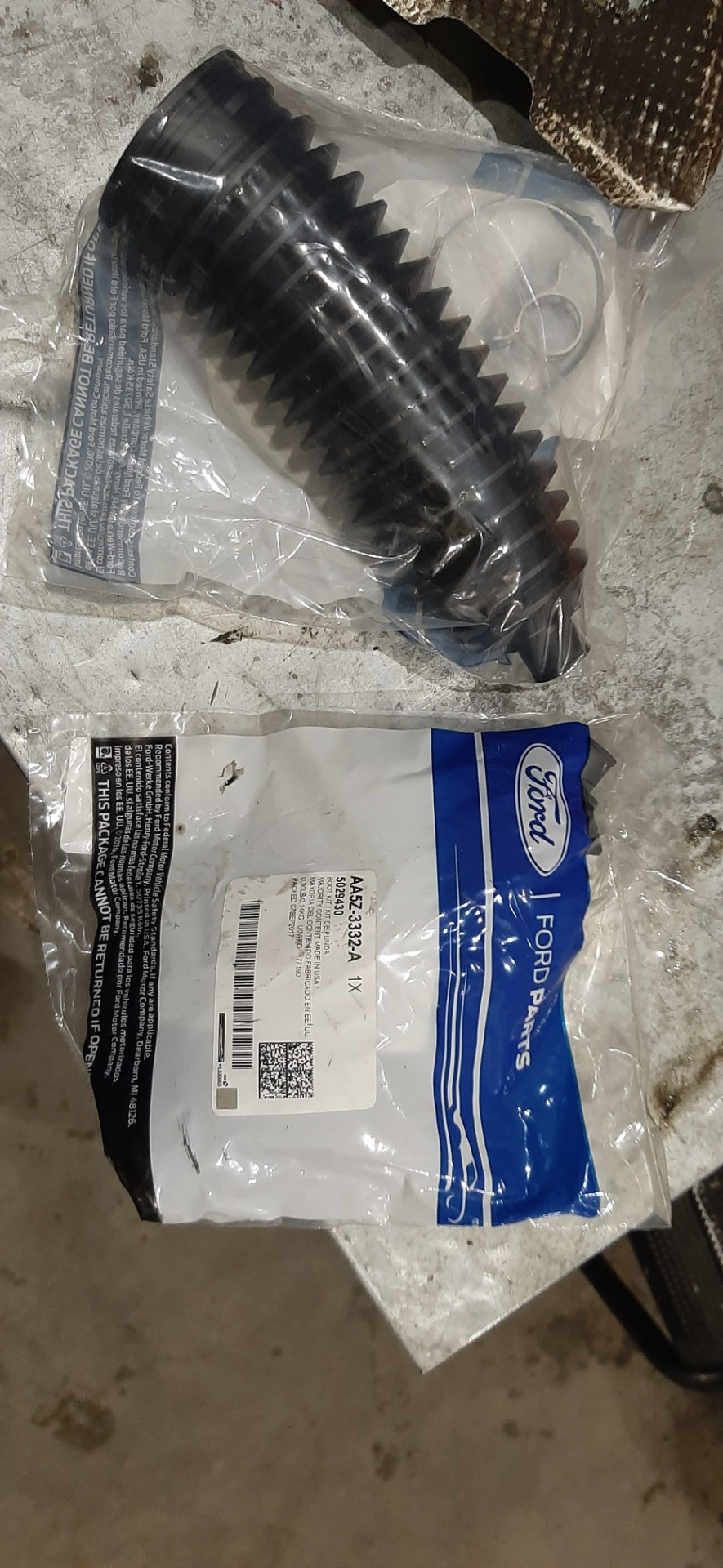 AA5Z3332A Комплект пыльника рулевой рейки / Explorer 11~ Ford ...