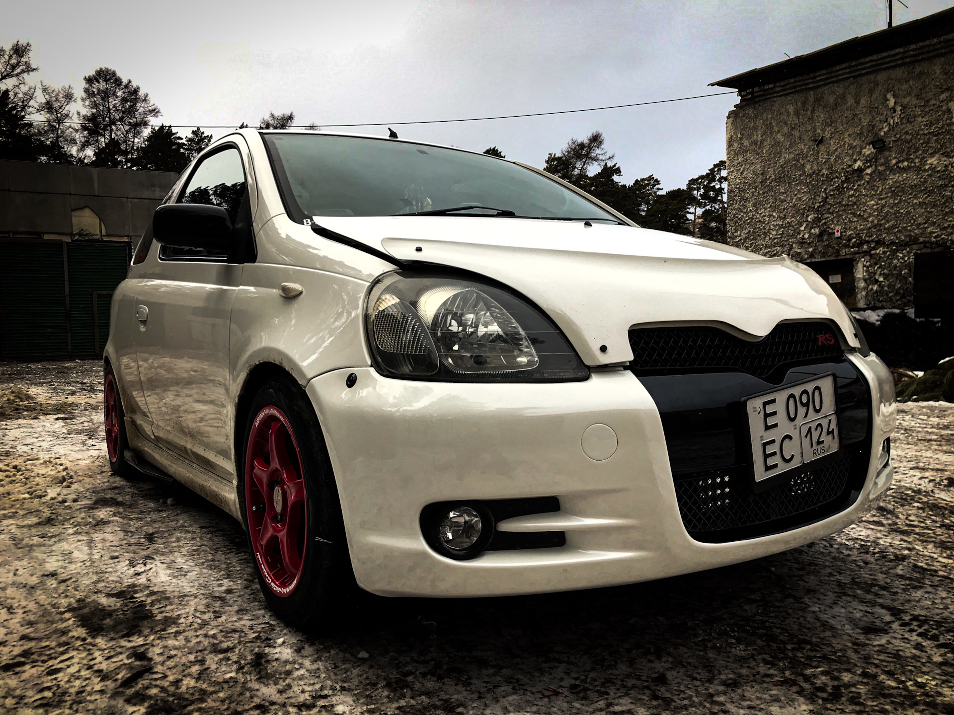 Toyota vitz gta 5 фото 35