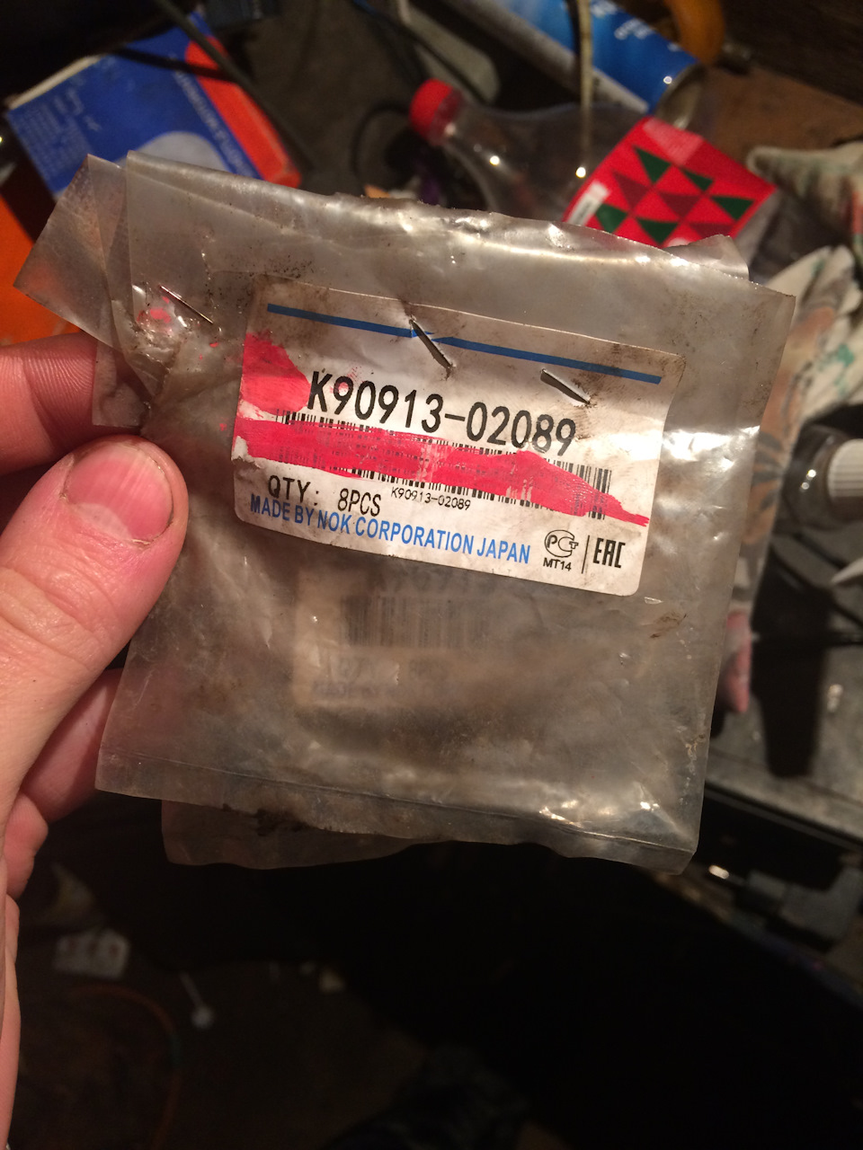 Замена маслосьемных колпачков, сальников распредвалов и прокладок ...