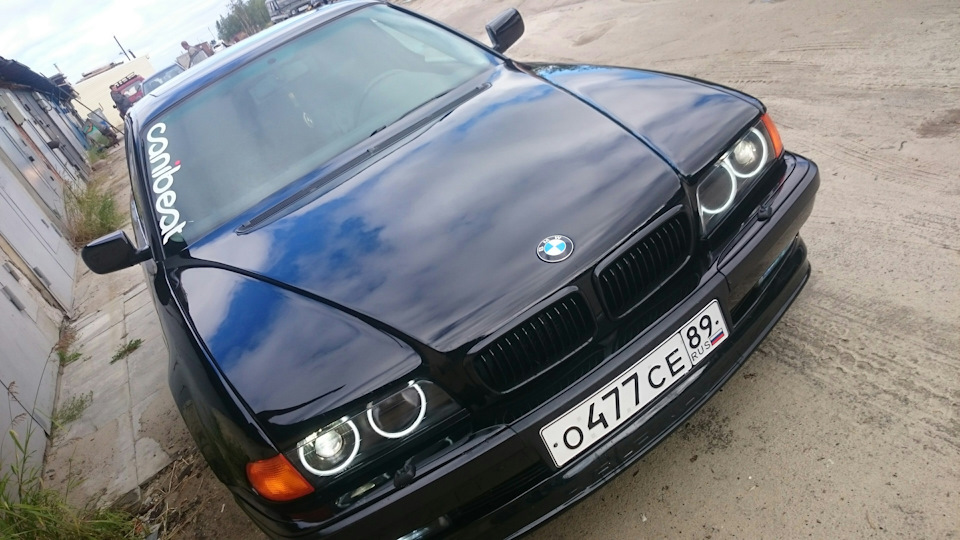Photo from the logbook BMW 7 series (E38)